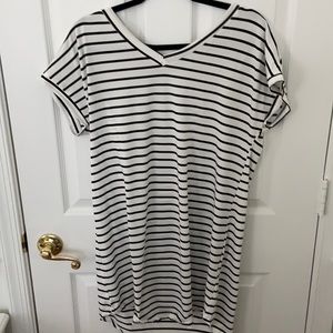 Black and white striped t-shirt dress xl